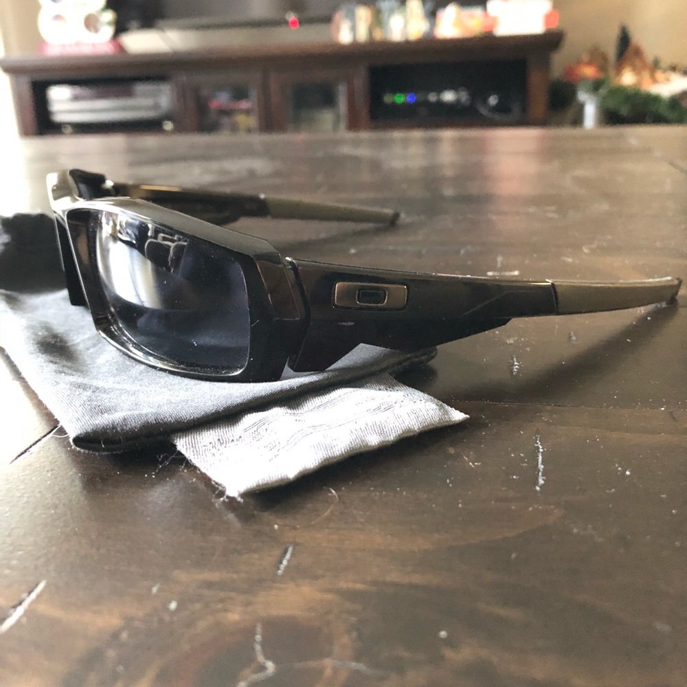 Men’s Oakley Sunglasses